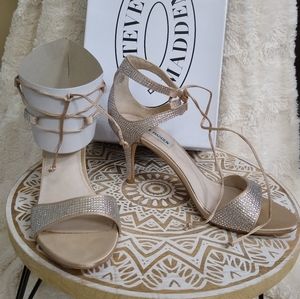 Steve Madden Dress Heel size 8.5 beautiful champagne color.